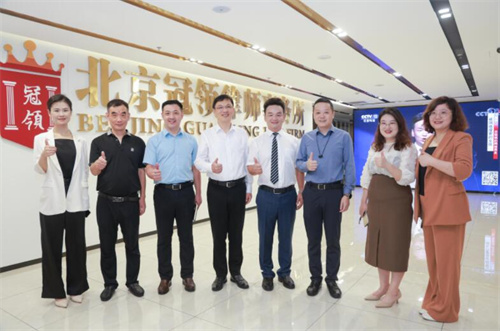 上海市普陀区司法局党委书记、局长张韶春一行莅临北京冠领律所走访调研-1 上海市普陀区司法局党委书记、局长张韶春一行莅临北京冠领律所走访调研-1